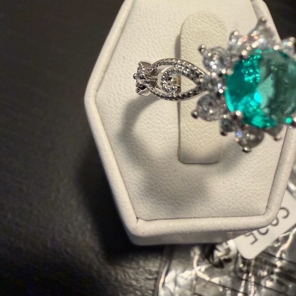 NEW 925 sterling silver  Moissnate ring size 8 - Picture 4 of 7